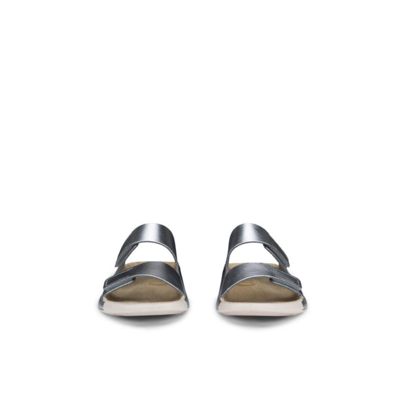 ECCO Cozmo W Pure Silver Foil Sandal 206823-01682